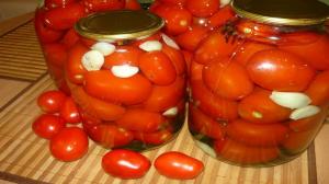 האם יש תועלת מן העגבניות הכבושות.