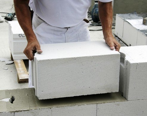 תפר עבה מפחית את מקדם התנגדות תרמית של הקוביות בטון קיר הוא 25%, אשר יובילו לגידול בעלויות עבור חימום.