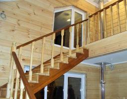 תכונות עיצוב ובנייה של מדרגות בבתים פרטיים