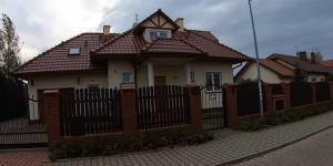 תכונות של הבתים הפרטיים בפולין ומדוע העיר טובע ערפיח