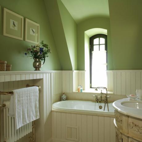 חדר אמבטיה בגוונים ירוקים. מקור תמונה: devhata.ru